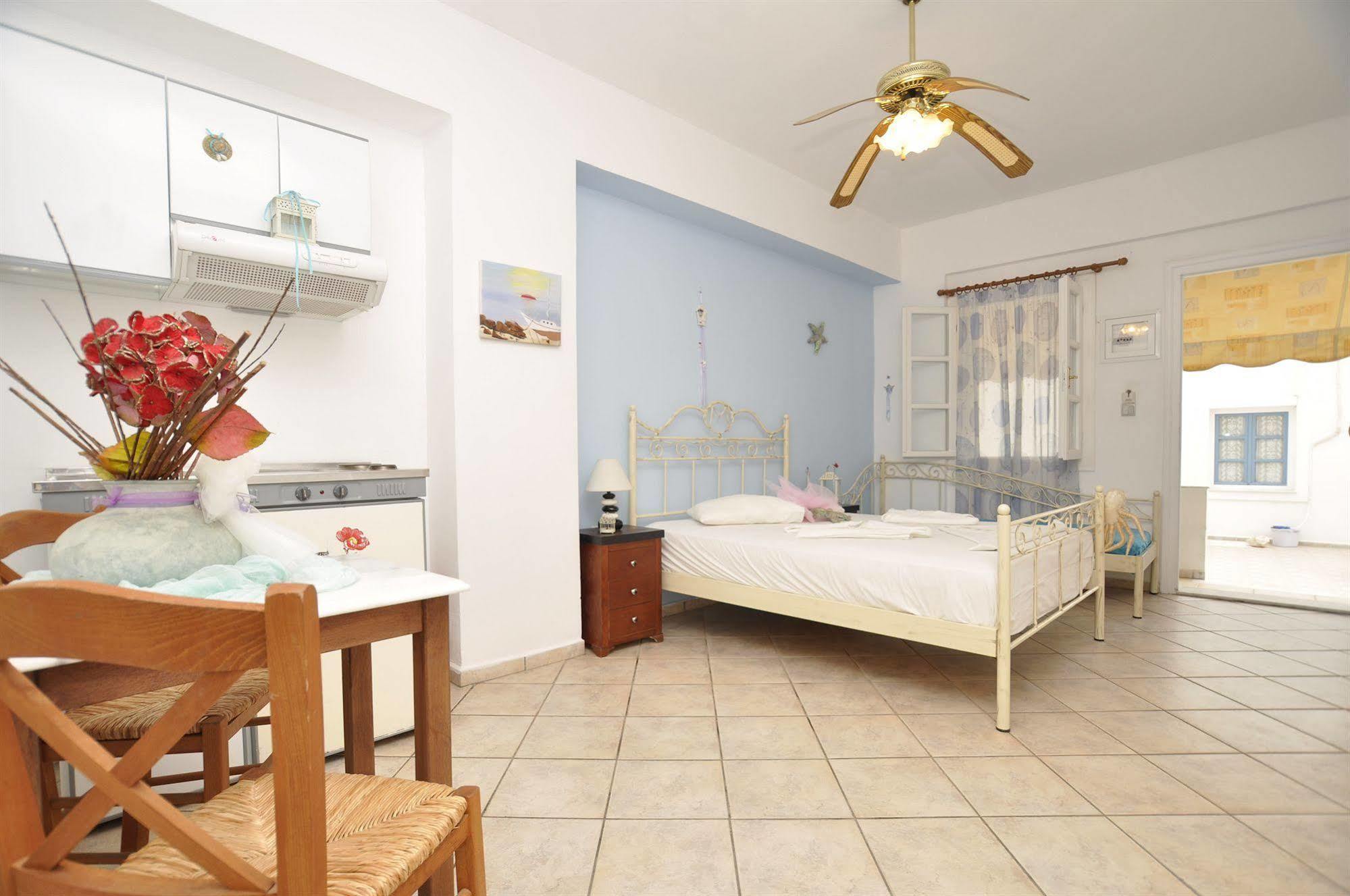 Manos Apartments Mégas Yialós-Nítes Esterno foto